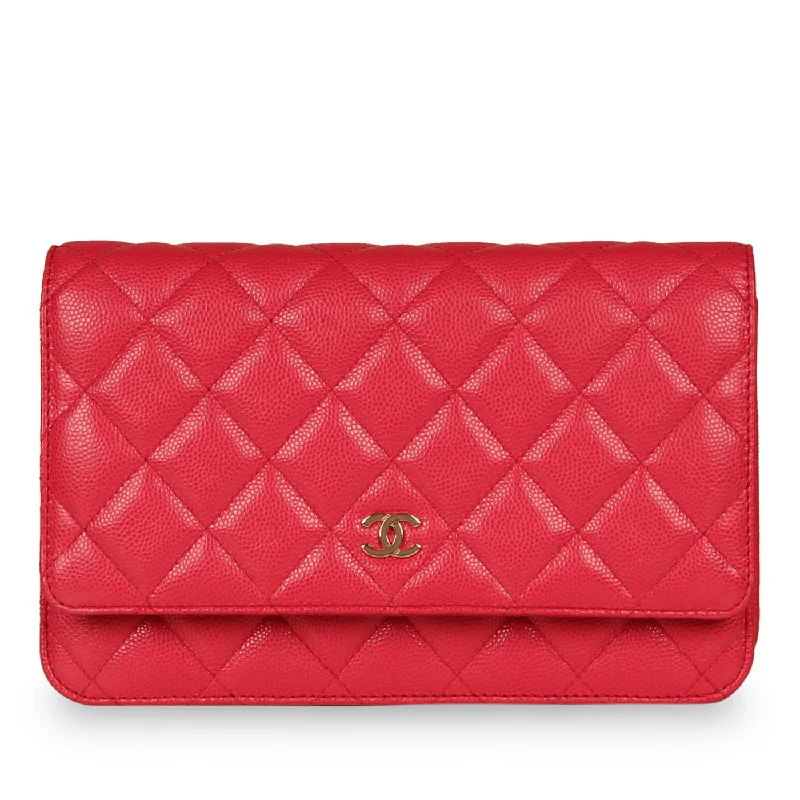 Classic Wallet on Chain - Pink Caviar