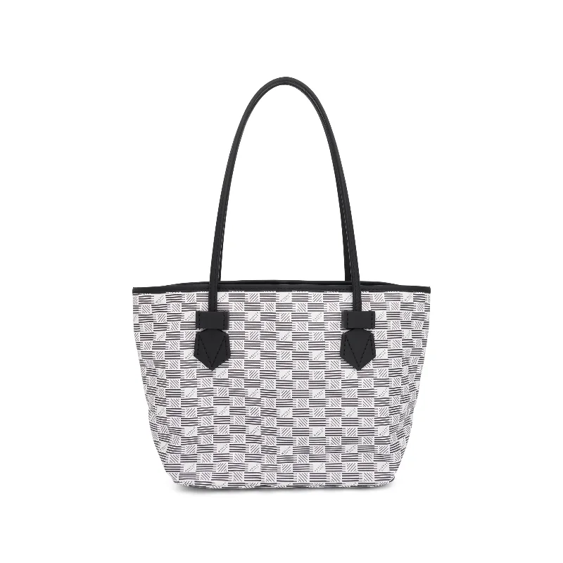 Bucket bags with quilted patterns for a luxurious and textured fashion accessory-Saint Tropez Tote Bag PM in White