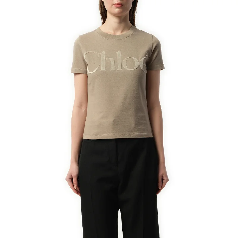 Best bucket bags with animal prints for a bold and fashionable statement-Chloe Logo T-Shirt in Powder Grey