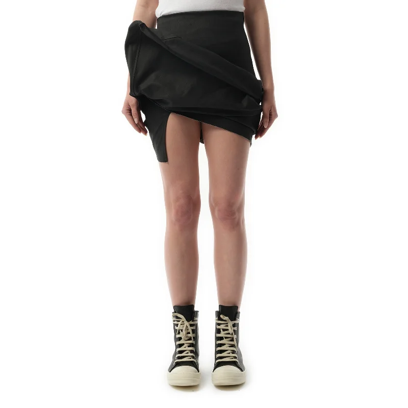 Best bucket bags with gold-tone finishes for an elegant and luxe appearance-Denim Draped Mini Skirt in Black