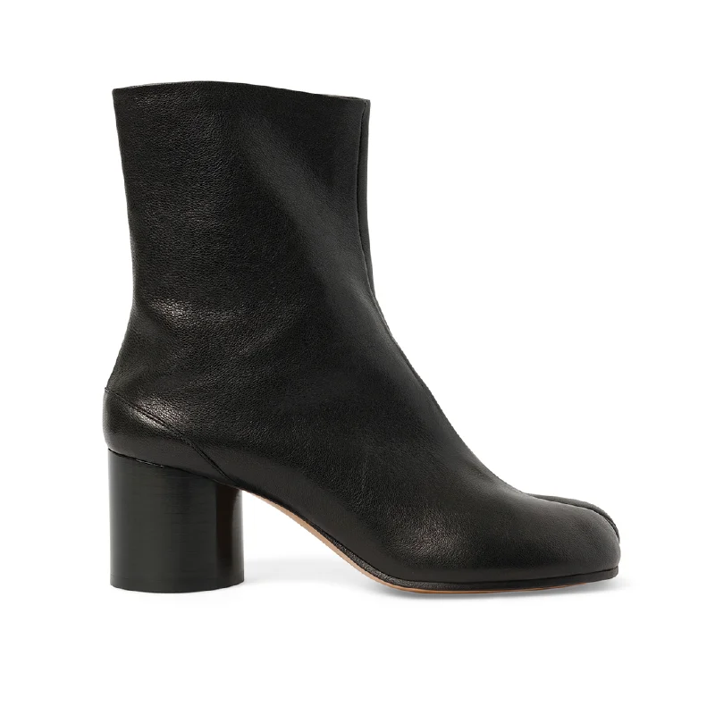 Bucket bags with glossy finishes for a polished and high-shine appearance-Tabi Ankle Boots H60 in Black