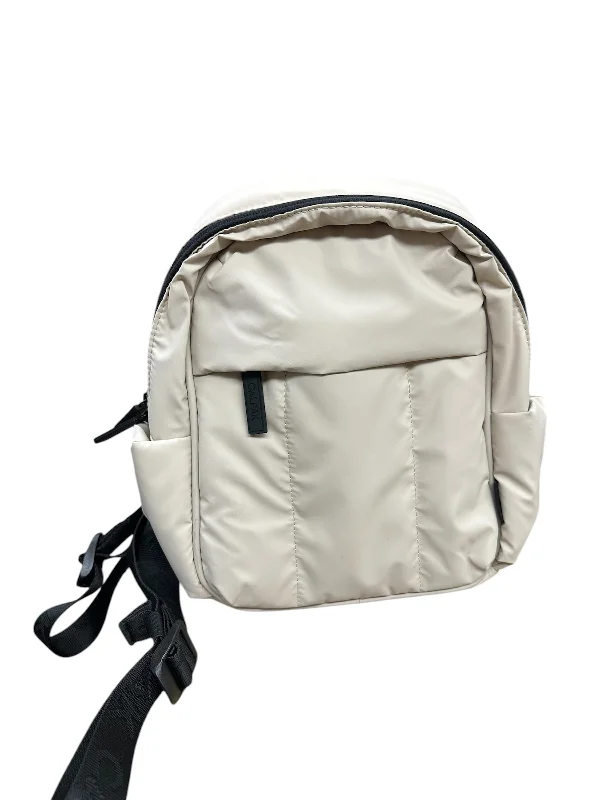 Fashion-forward backpack for bold street style -Backpack By Clothes Mentor, Size: Medium