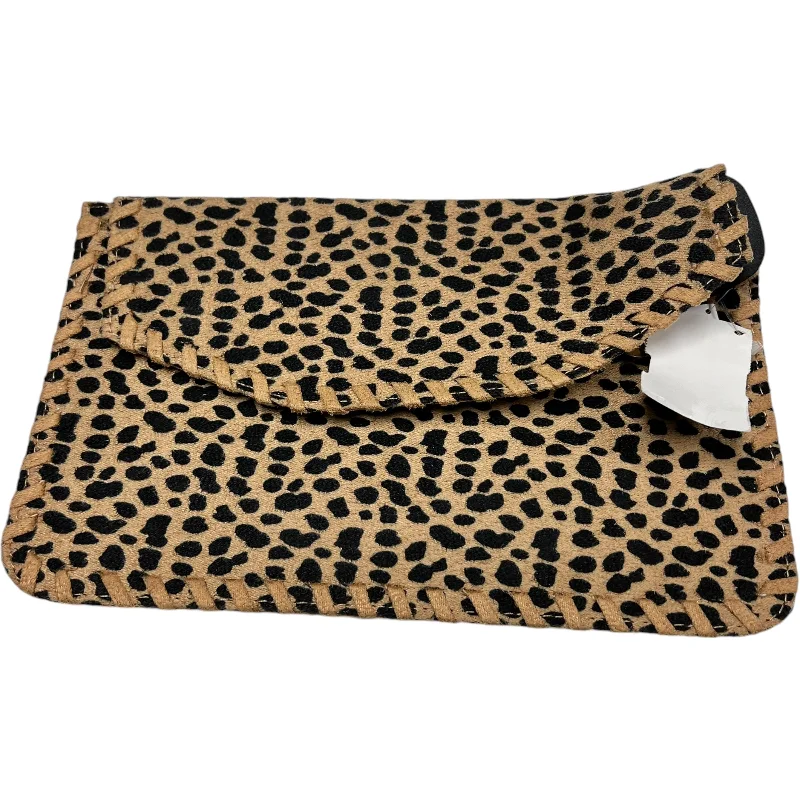 Handle bags with polka dots for fun -Clutch By Main Street Collection, Size: Large