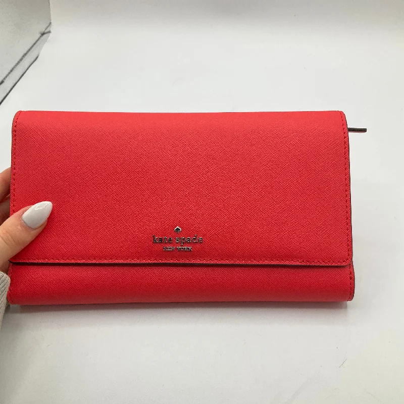 Handle bags with reinforced stitching for durability -Clutch Designer By Kate Spade, Size: Medium