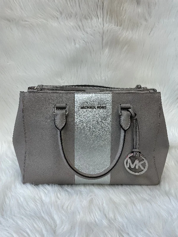 Handle bags with sturdy leather grip accents -Handbag Designer By Michael Kors, Size: Medium