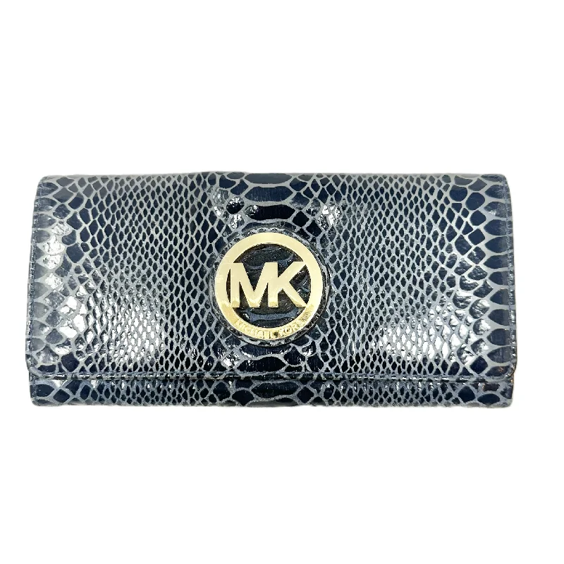 Quilted handle bags with stylish textured finish -Wallet Designer By Michael Kors, Size: Medium