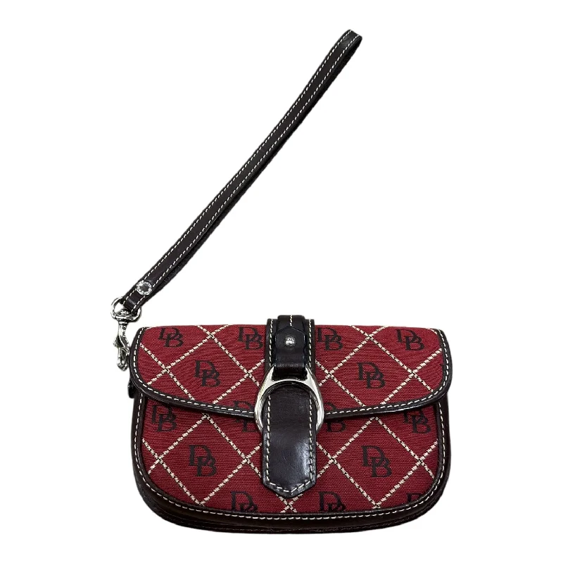 Large handle bags with spacious interior compartments -Wristlet Designer By Dooney And Bourke, Size: Small