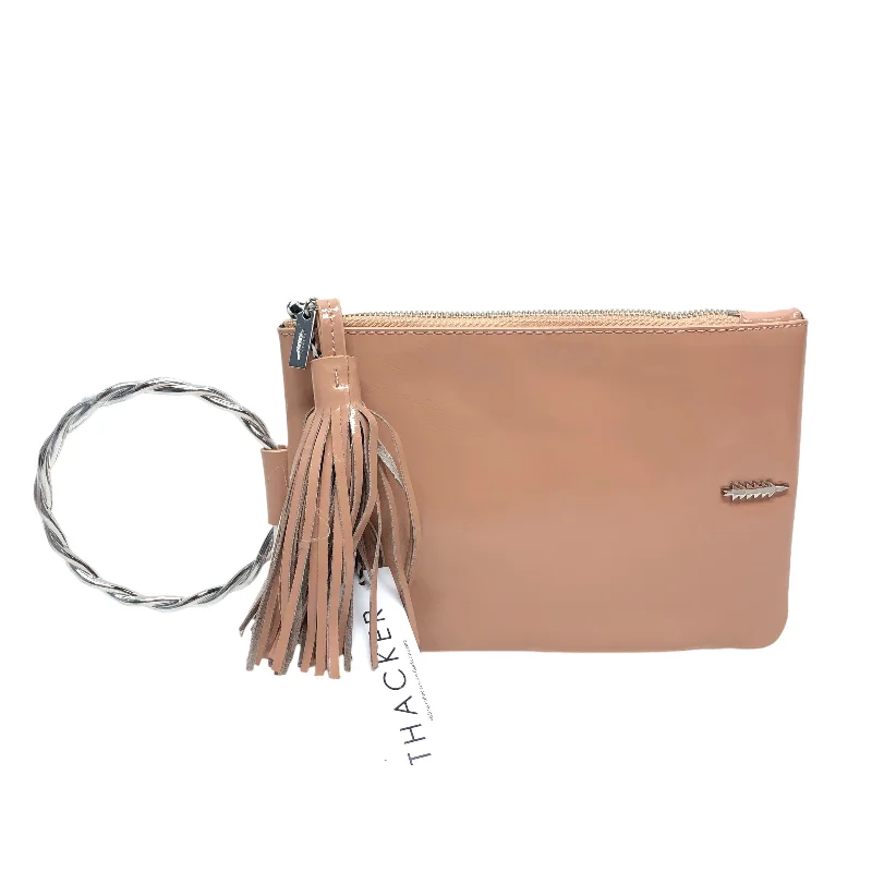 Small handle bags perfect for quick trips -Wristlet Leather By Cmc, Size: Medium